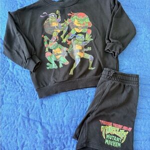 Teenage Mutant Ninja Turtles Black Sweatshirt and Shorts Set